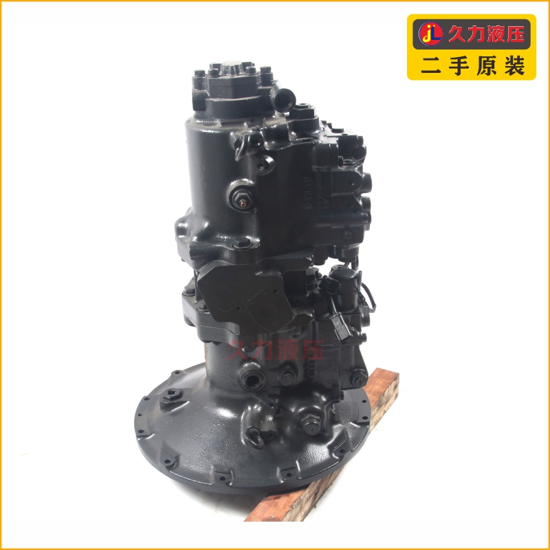 Y013-PC200-6 4D95液压泵 (2).jpg